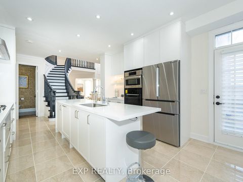 Photo 14 at 249 Boake Trail, Bayview Hill, Richmond Hill