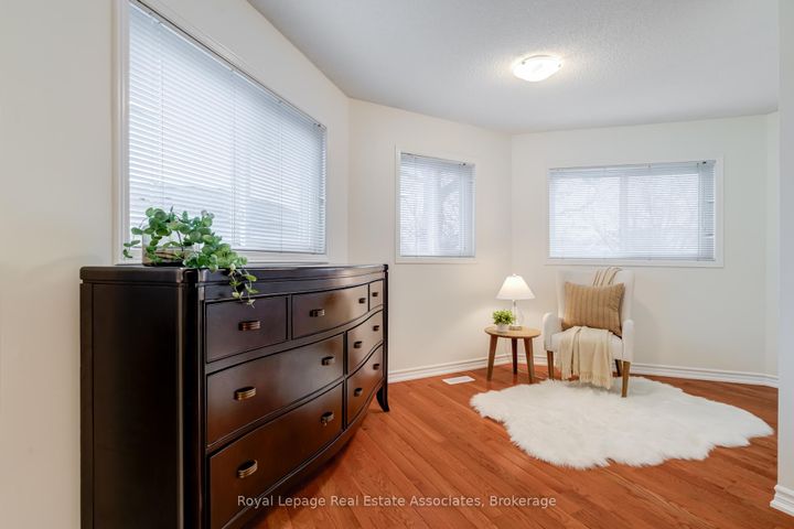 Photo 20 at 3114 Dalehurst Drive, Meadowvale, Mississauga