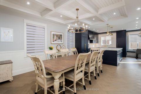 Photo 4 at 11 Masi Court, Sonoma Heights, Vaughan