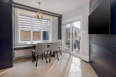 Photo 12 at 11 Masi Court, Sonoma Heights, Vaughan