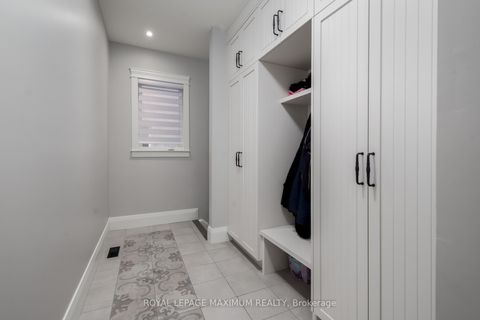 Photo 18 at 11 Masi Court, Sonoma Heights, Vaughan