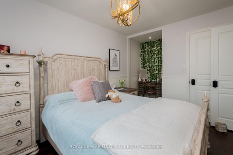 Photo 28 at 11 Masi Court, Sonoma Heights, Vaughan