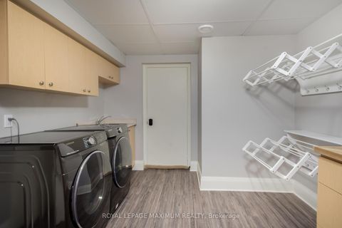 Photo 36 at 11 Masi Court, Sonoma Heights, Vaughan