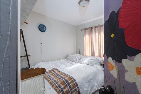 Photo 4 at 275 Jarvis Street, O'Neill, Oshawa