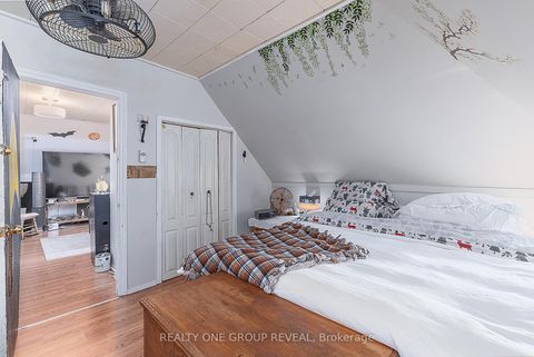 Photo 7 at 275 Jarvis Street, O'Neill, Oshawa