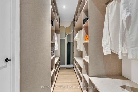 Photo 24 at 19 Topham Road, Parkview, Toronto