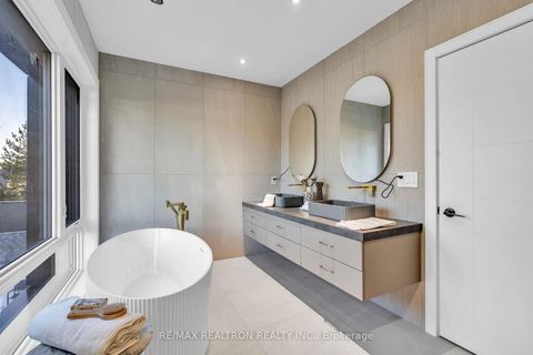 Photo 26 at 19 Topham Road, Parkview, Toronto