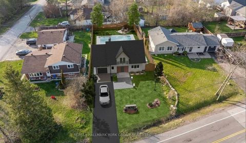 Photo 1 at 970 Metro Road N, Historic Lakeshore Communities, Georgina