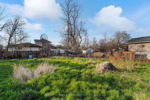 Photo 13 at 970 Metro Road N, Historic Lakeshore Communities, Georgina