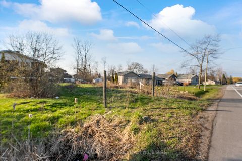 Photo 14 at 970 Metro Road N, Historic Lakeshore Communities, Georgina