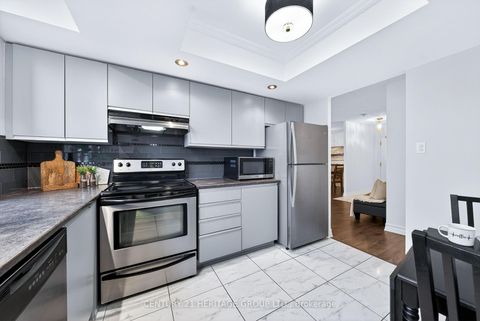 Photo 11 at 701 - 270 Davis Drive, Central Newmarket, Newmarket