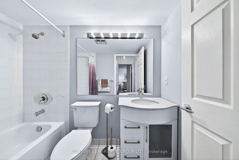 Photo 19 at 701 - 270 Davis Drive, Central Newmarket, Newmarket