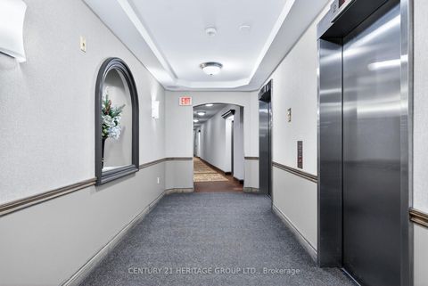 Photo 26 at 701 - 270 Davis Drive, Central Newmarket, Newmarket