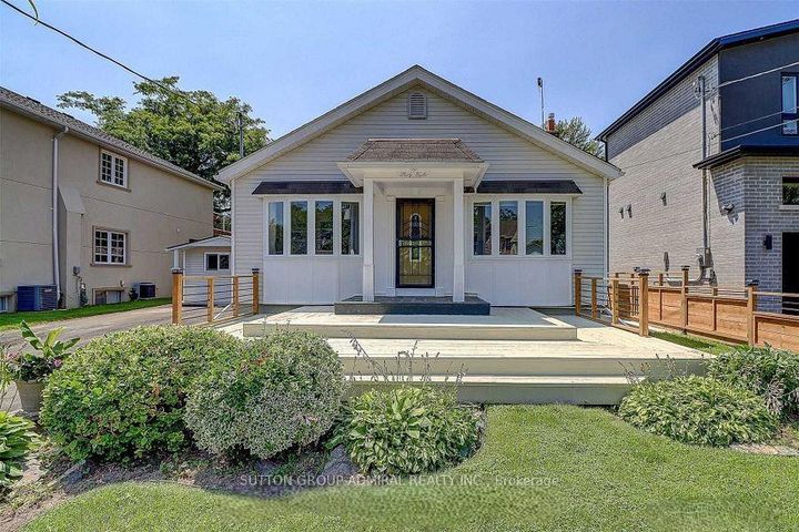 Photo 1 at 38 Fenwood Heights, Cliffcrest, Toronto