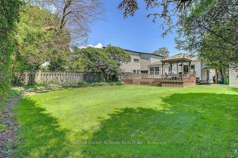 Photo 6 at 38 Fenwood Heights, Cliffcrest, Toronto