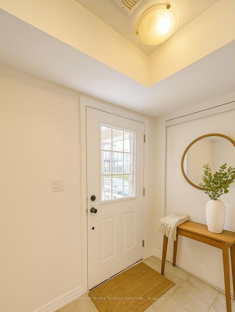 Photo 1 at 7 Silo Mews, Rural Barrie Southeast, Barrie