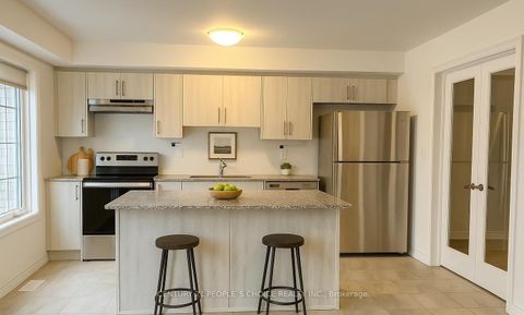 Photo 3 at 7 Silo Mews, Rural Barrie Southeast, Barrie