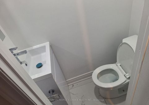 Photo 5 at 7 Silo Mews, Rural Barrie Southeast, Barrie