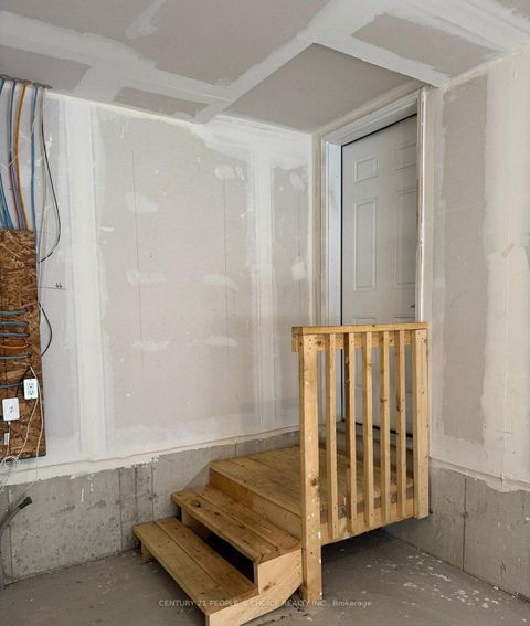 Photo 13 at 7 Silo Mews, Rural Barrie Southeast, Barrie