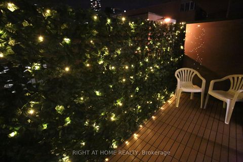 Photo 19 at 210 - 330 Richmond Street W, Waterfront Communities C1, Toronto