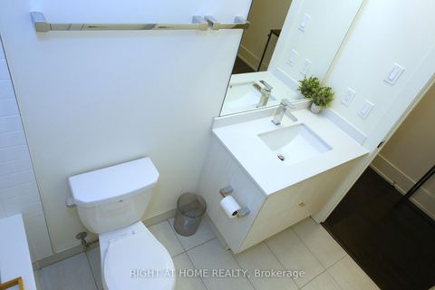 Photo 24 at 210 - 330 Richmond Street W, Waterfront Communities C1, Toronto