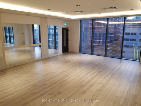 Photo 34 at 210 - 330 Richmond Street W, Waterfront Communities C1, Toronto