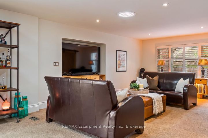 Photo 9 at 24 Birkbank Drive, FD Ford, Oakville