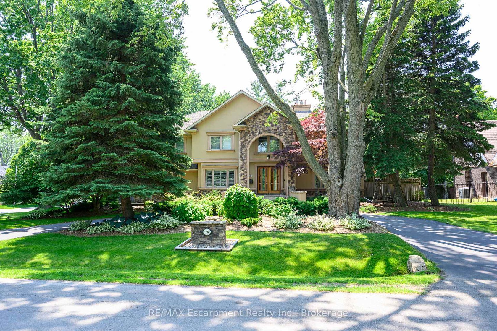 24 Birkbank Drive, FD Ford, Oakville 