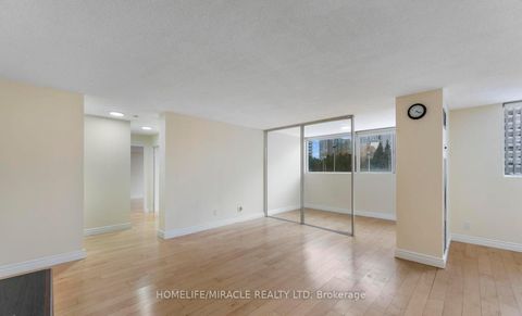 Photo 2 at 202 - 3700 Kaneff Crescent, Mississauga Valleys, Mississauga