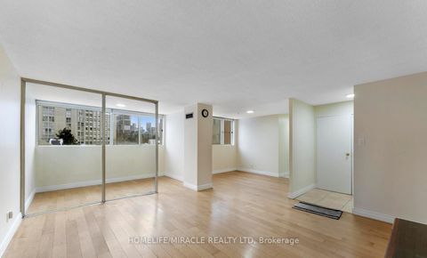 Photo 7 at 202 - 3700 Kaneff Crescent, Mississauga Valleys, Mississauga