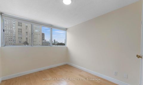 Photo 8 at 202 - 3700 Kaneff Crescent, Mississauga Valleys, Mississauga