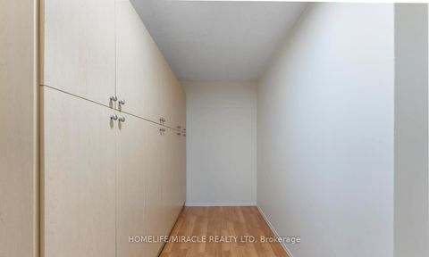 Photo 20 at 202 - 3700 Kaneff Crescent, Mississauga Valleys, Mississauga