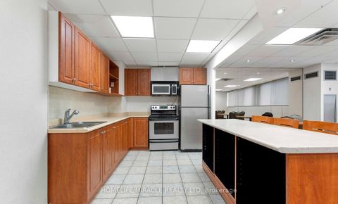 Photo 30 at 202 - 3700 Kaneff Crescent, Mississauga Valleys, Mississauga