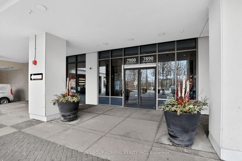 Photo 2 at 316 - 7900 Bathurst Street, Beverley Glen, Vaughan