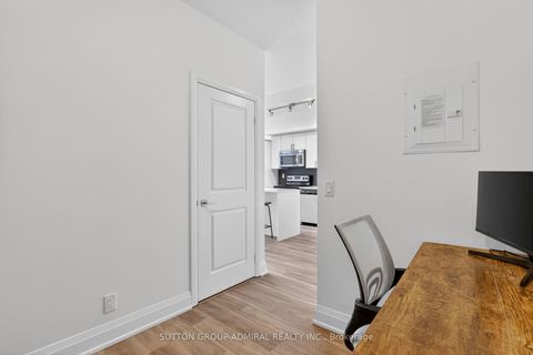 Photo 13 at 316 - 7900 Bathurst Street, Beverley Glen, Vaughan