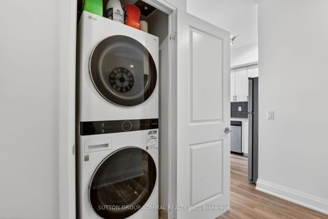 Photo 14 at 316 - 7900 Bathurst Street, Beverley Glen, Vaughan