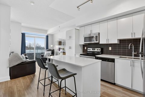 Photo 15 at 316 - 7900 Bathurst Street, Beverley Glen, Vaughan