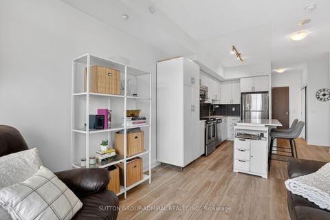 Photo 20 at 316 - 7900 Bathurst Street, Beverley Glen, Vaughan