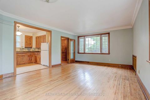 Photo 1 at 460 Main Street, Schomberg, King