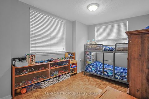 Photo 12 at 216 - 2500 Rutherford Road, Maple, Vaughan