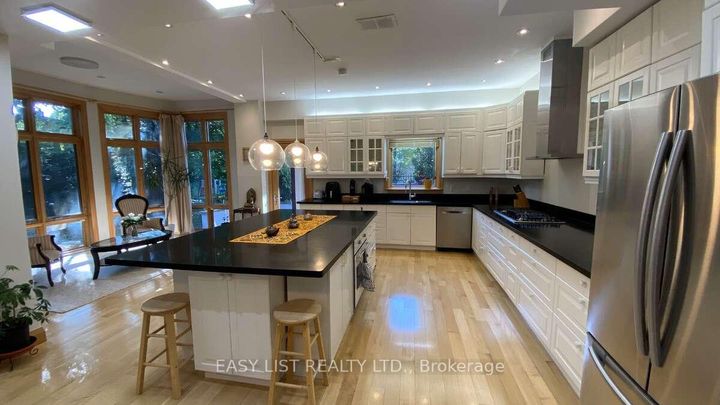 Photo 14 at 98 Burbank Drive, Bayview Village, Toronto