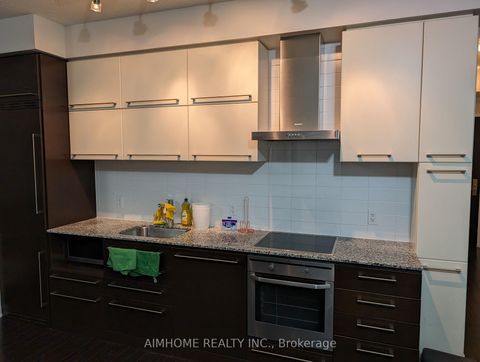 Photo 6 at 801 - 770 Bay Street, Bay Street Corridor, Toronto