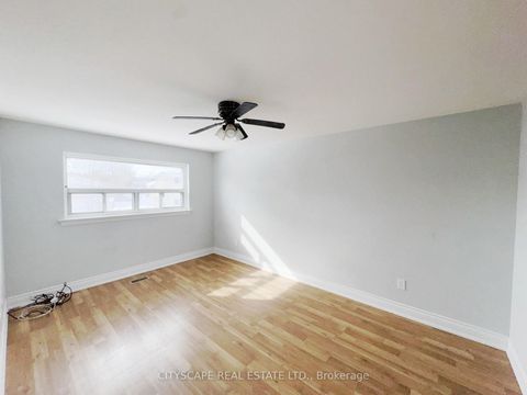 Photo 19 at 11 Melpham Court, Clairville, Toronto