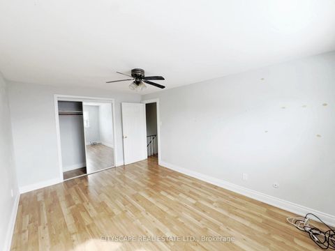 Photo 20 at 11 Melpham Court, Clairville, Toronto