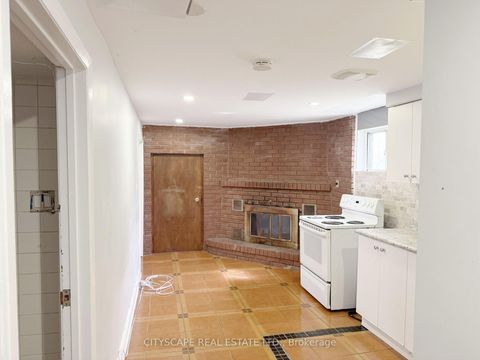 Photo 26 at 11 Melpham Court, Clairville, Toronto