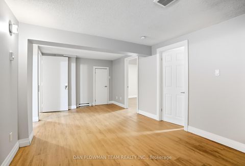 Photo 2 at 476 Albert Street, Central, Oshawa