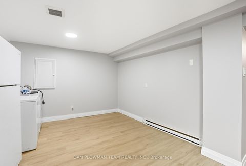 Photo 4 at 476 Albert Street, Central, Oshawa