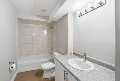 Photo 8 at 476 Albert Street, Central, Oshawa