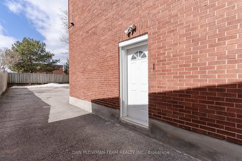 Photo 9 at 476 Albert Street, Central, Oshawa