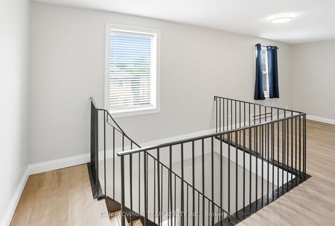 Photo 10 at 476 Albert Street, Central, Oshawa